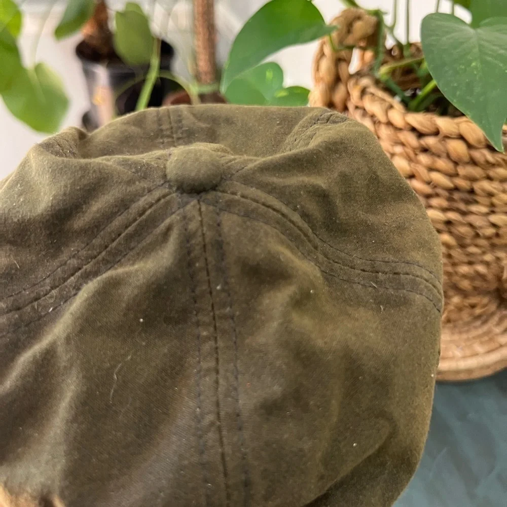 The Australian Outback Collection men’s hat. Vintage. Adjustable, one size.